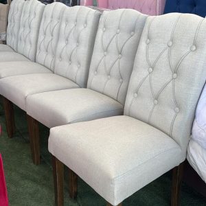Silla Capitoné Pata Recta